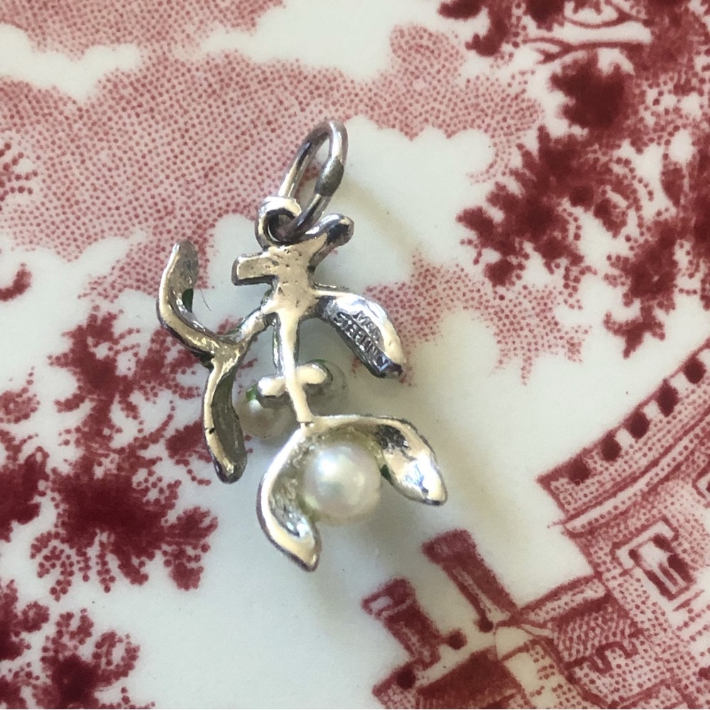 Vintage M&M sterling silver mistletoe pendant faux pearl Christma - Picture 6 of 7